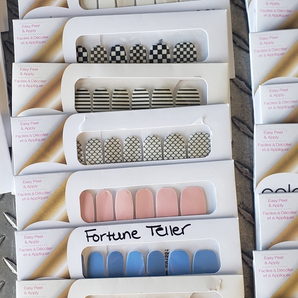 Colorstreet nails - Picture 3 of 4